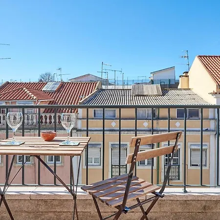 Apartment Terrace With River View